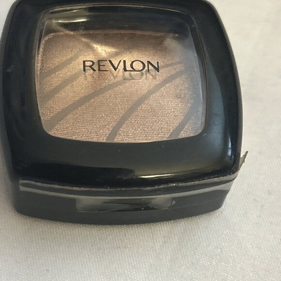 Revlon Eye Shadow In Chocolush Limited Edition .06oz New Sealed W - Picture 2 of 9